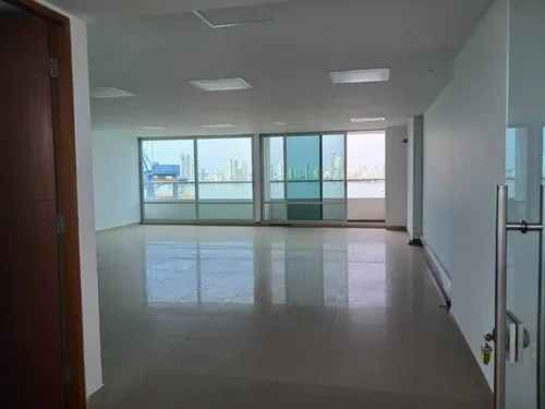Alquila Oficina En Piso 19 Ubicación Privilegiada Cod. 54706