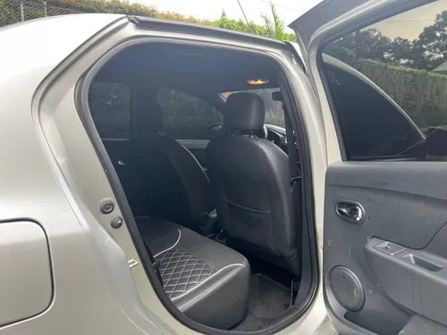 Renault Logan 1.6 Privilege / Intens