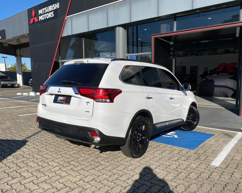 Mitsubishi Outlander 2.2 4X4 16V DIESEL 4P AUTOMÁTICO