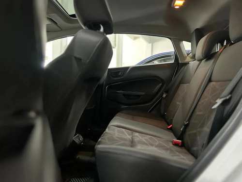 Ford Fiesta Kinetic 1.6 Design 120cv Titanium