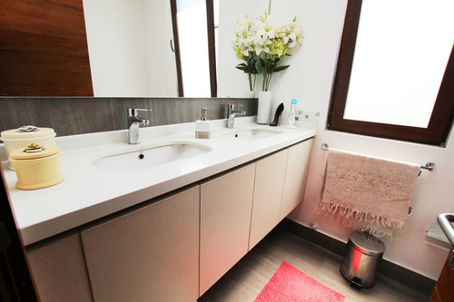Preciosa Casa En Venta En Condominio
