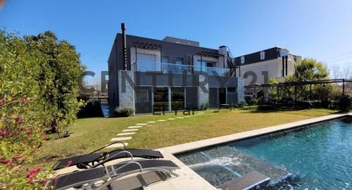 Imagen 14 de 30 de Hermosa Casa En Venta En Club De Campo Hacoaj