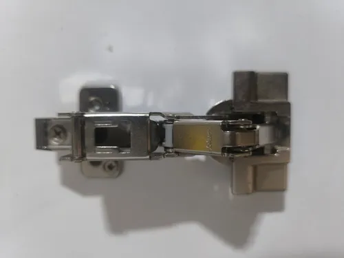 Bisagra 180 Grados Blum