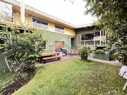 Casa En Venta De 4 Dorm. En Las Condes