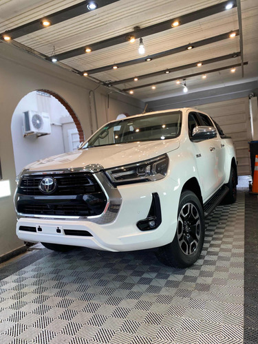 Toyota Hilux Pick-up 2.8 Cd Srx 204cv 4x4 At