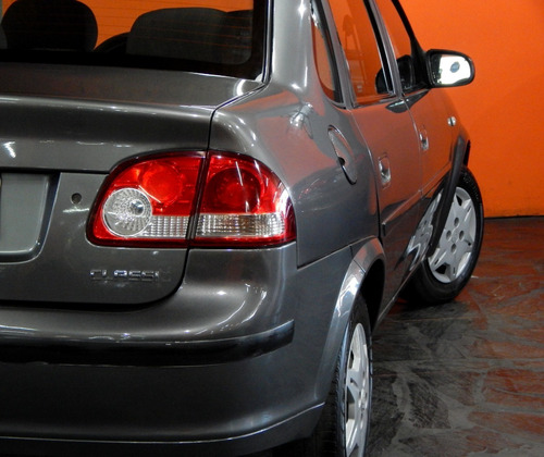 Imagen 8 de 16 de Chevrolet Classic Corsa Ls Spirit 1.4 - Unico Dueño
