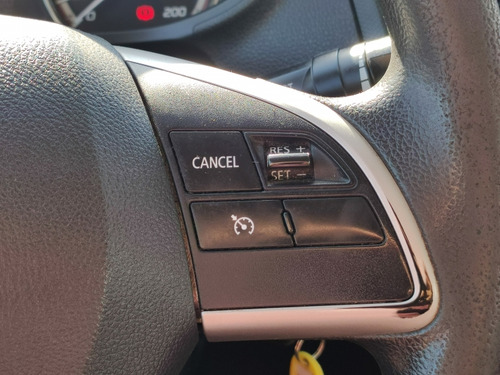 Mitsubishi L200 L200 D/C 2.4 KATANA CR 4X2 MT MN