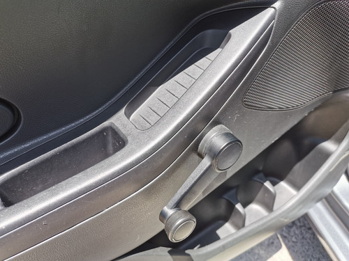 Imagen 8 de 13 de Ford Figo Impulse Sedan 4465