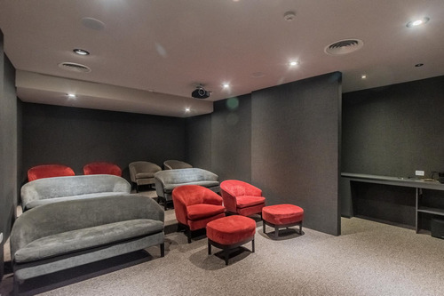 Venta Tres Ambientes. Balcon Al Frente. Luminoso. Seguridad 24hs. Amenities. Cochera. Liberateur