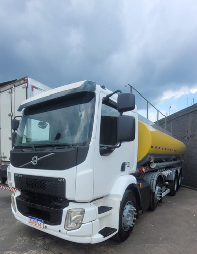 Volvo Vm 270 8x2 Tanque 2015