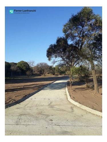 Imagen 1 de 4 de Lote En La Adela - Barrio Cerrado