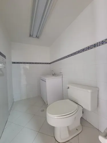 Oficina En Venta En Laureles. Cod V17276
