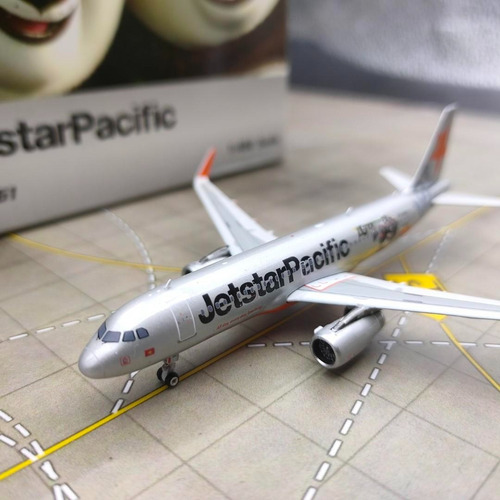 Jetstarpacific Airbus A320-200 Kung Fu Panda Phoenix M1:400