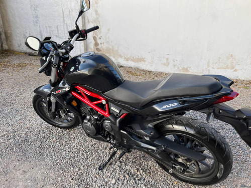 Imagen 3 de 16 de Vendo Benelli Tnt 300