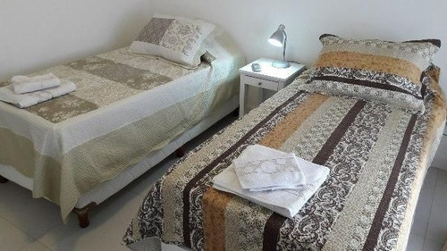 Apartamento En Venta De 2 Dormitorios En Peninsula