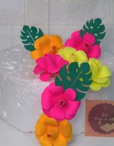 Bolo Floral Delicado e Feminino - Cake Studio