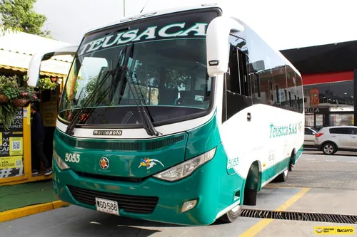 Bus Hino Xzu710l-hkfrp1 Micro Bus 20 Pasajeros