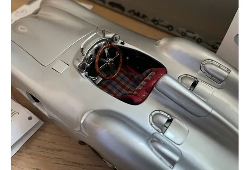 Mercedes-benz W196r Streamliner 1954/55 Cmc Miniatura 1/18 Mercedes-benz W196r Streamliner 1954/55 Cmc Miniatura 1/18