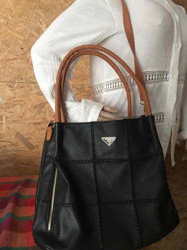 Cartera Prada