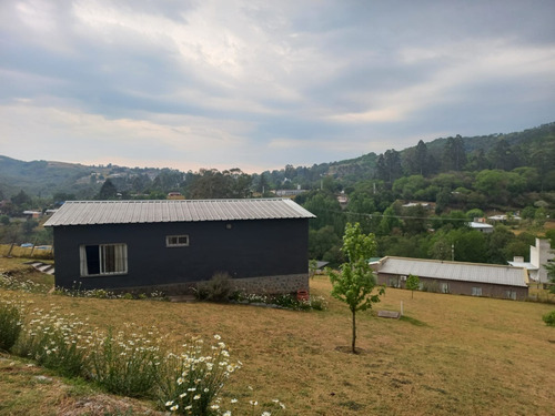 Flores Propiedades Vende Hermosa Casa En Raco A 150 Mts De Ruta 341 Con Vista Excepcional!!!