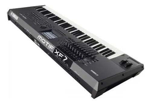 Workstation Yamaha Motif Xf7 Com Case Gator Gkpe88