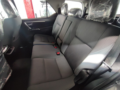 Imagen 6 de 6 de Toyota Fortuner