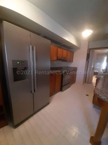 Imagen 13 de 25 de Gc Venta De Acogedor Apartamento En Los Palos Grandes / 22-10798