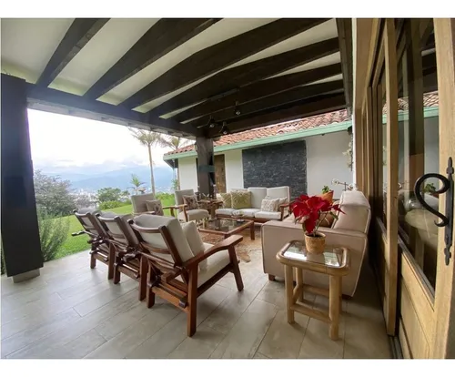 Increíble Casa Campestre Con Hermoso Lote. Código 57