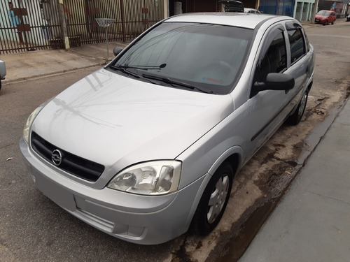 Corsa Sedan 1.0 Impecável