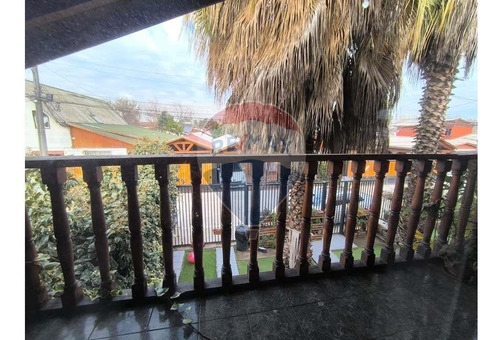 Venta De Amplia Y Cómoda Casa En Maipú