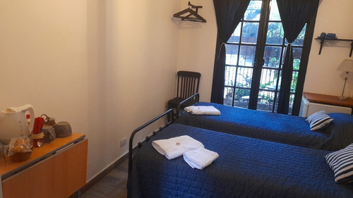 Valor X Noche 40 Uds, Ph Divino Super Luminoso, Patio , Heladera, Aire, Baño Completo Con Bidet, , Tv, Telecentro, Wifi, Placard De Madera Antiguo, Lugar Familiar Super Seguro Consute Por Whatsupp