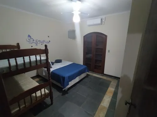 Casa Com Piscina Aquecida, Pé Na Areia, Ar Condicionado, Salão Jogos Com Mesa De Bilhar E Maquina De Vídeo Game Com Vários Jogos, Cascata Aquecida Automatizada, Lazer Completo, Segurança 24 Horas.