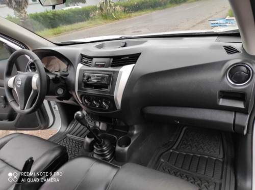 Imagen 9 de 10 de Nissan Np300 2018 2.5 Pick-up Dh Pack Seg Mt