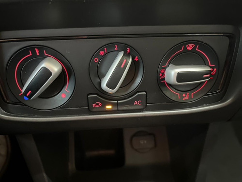 Volkswagen Fox 1.0 MPI TRENDLINE 12V FLEX 4P MANUAL