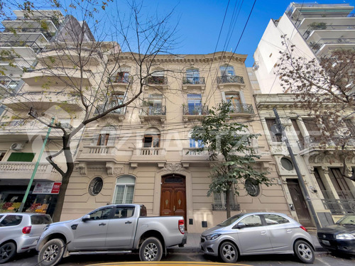 Departamento Francés En Venta En Recoleta. 4 Ambientes
