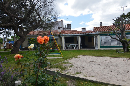 Imagen 11 de 23 de Muy Buena Casa En Parque Del Plata A Una Cuadra De La Playa