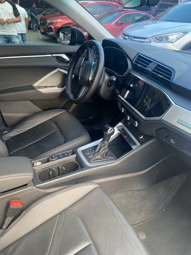 Audi Q3 1.4 TFSI AMBITION TP 1400CC T CT TC R18