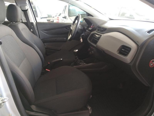 Imagem 8 de 12 de Chevrolet Onix 1.0 Mpfi Joy 8v Flex 4p Manual 2016/2017