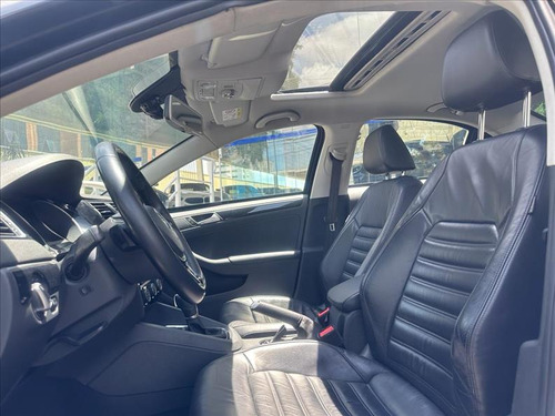 Volkswagen Jetta 2.0 Tsi Highline 211cv Gasolina 4p Tiptronic