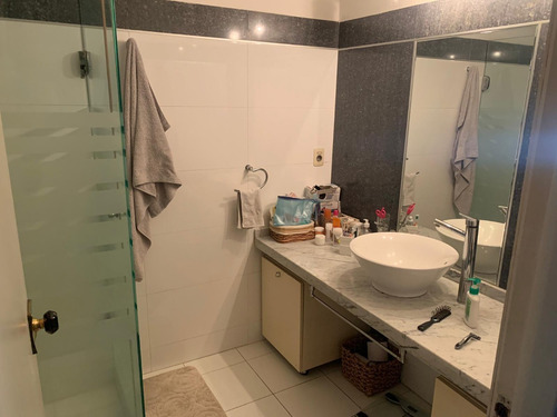 Imagen 9 de 14 de Venta Apartamento Pocitos 3 Dormitorios 3 Baños Garaje, Excelente Ubicación, Sobre Bulevar España, Piso Alto