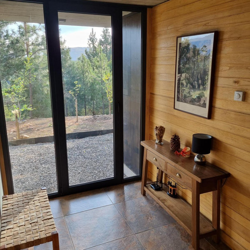 Casa En Venta - 3 Dormitorios 3 Baños - 2.100mts2 - San Martín De Los Andes