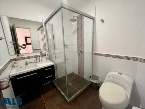 Hermosa Casa Con Excelente Ubicación En Sabaneta(mls#237463)