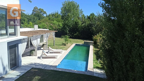 Imagen 2 de 14 de Casa En Punta Del Este (playa Brava) - Ref. 4568