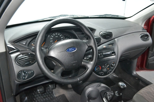 Ford Focus 1.6 Ambiente 5p 2005 -imolaautos-