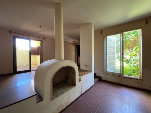 Imagen 4 de 18 de Granja De Funes - Gran Oportunidad Casa 3 Dormitorios Patio Y Cochera Cubierta