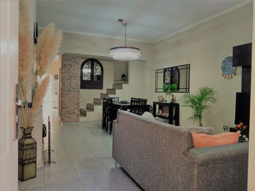 Imagen 5 de 16 de Venta - Triplex 4 Amb Con Cochera - Anchordoqui 1633 - Santo