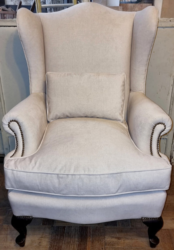 Sillon Bergere Estilo Reina Ana Con Riñonera De Lingue (Usado)