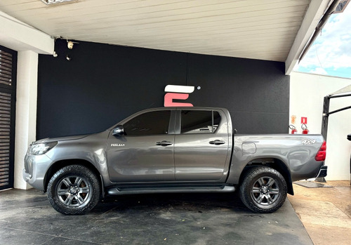 Toyota Picape Cabine Dupla SR 2.8 TDI CD 4x4 (Aut)