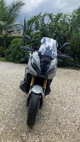 X-adv 750