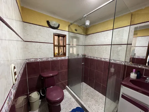 Casa En Venta En El Tesoro. Cod V1119